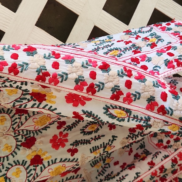 Johnny Was Embroidered Oversized Top ❤️ - Picture 5 of 9